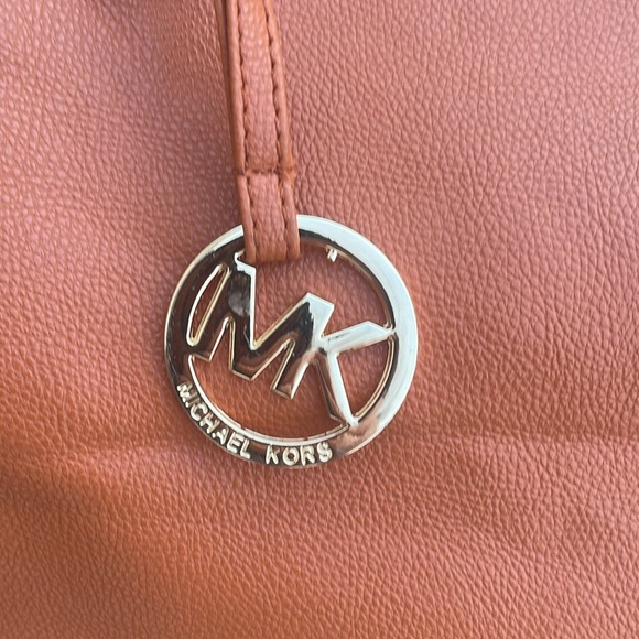 Michael Kors Pebble Chain Bag Purse - Picture 5 of 10